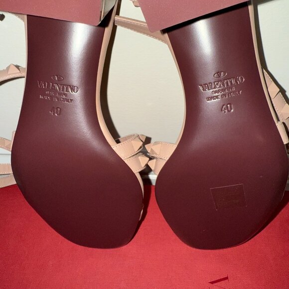 Valentino Garavani Beige Leather Rockstud Strappy Gladiator Sandals - Picture 13 of 15